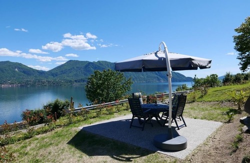 Gonte Apartment | 3½-room apartment with terrace, balcony and fantastic lake view