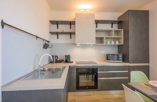 Levo Apartment | 3½-room corner apartment with 2 balconies and wonderful lake view