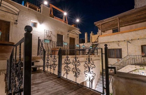 Cavusin House | 32 m² Motel ∙ 127 guests