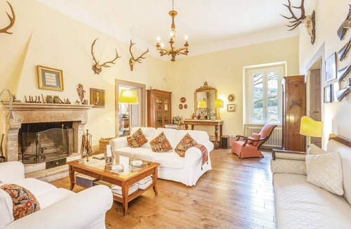 San Lorenzello House | 350 m² House ∙ 5 bedrooms ∙ 12 guests