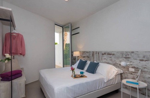 Marina di Ragusa Villa | 350 m² Villa ∙ 2 bedrooms ∙ 4 guests