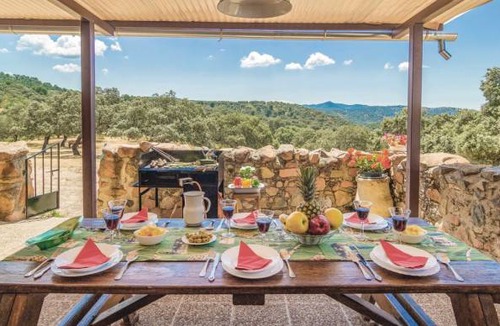 Villaviciosa de Cordoba House | 4 bedroom accommodation in Villaviciosa de Córdo.