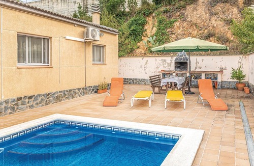 Mont Barbat House | 4 bedroom accommodation in Macanet de la Selva