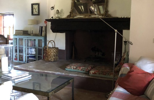Seggiano House | 4 bedroom apartment in a medieval castle estate with swimming pool