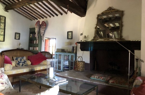 Seggiano House | 4 bedroom apartment in a medieval castle estate with swimming pool
