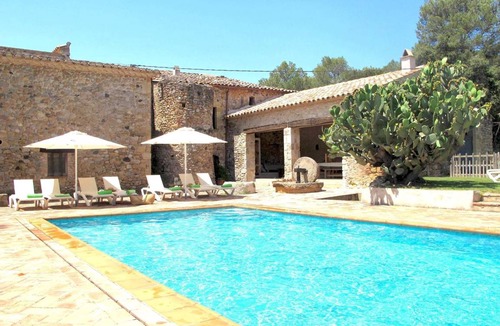 Navata House | 400 m² House ∙ 6 bedrooms ∙ 13 guests