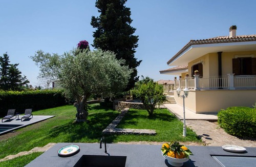 Syracuse Villa | 420 m² Villa ∙ 4 bedrooms ∙ 8 guests