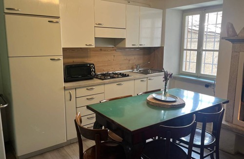 Berzo Demo Apartment | 45 m² Apartment ∙ 1 bedroom ∙ 4 guests