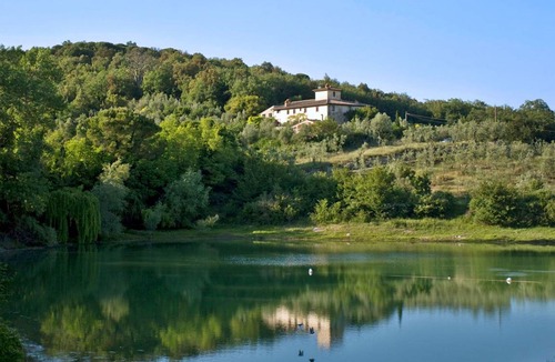 Rignano sull'Arno Villa | 450 m² Villa ∙ 6 bedrooms ∙ 12 guests