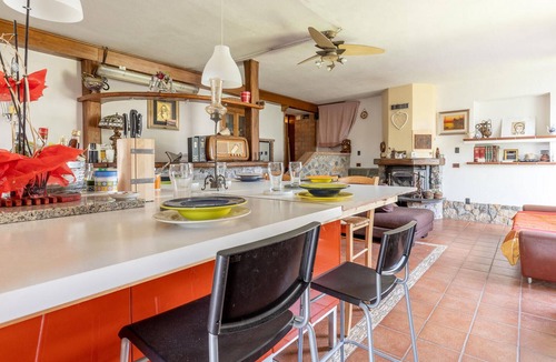 Serralta House | 5 bedroom gorgeous home in Podenzana