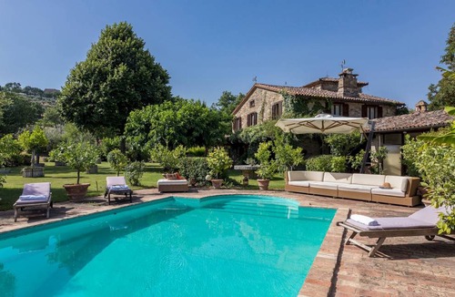 Monte Castello di Vibio Villa | 500 m² Villa ∙ 4 bedrooms ∙ 8 guests