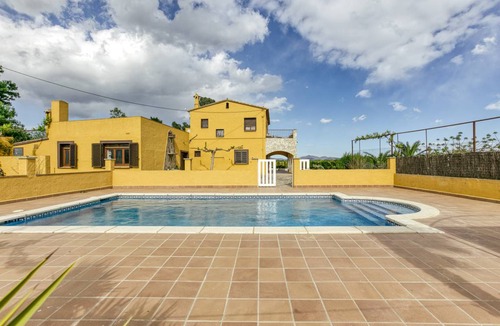 Perelada House | 500 m² House ∙ 5 bedrooms ∙ 15 guests