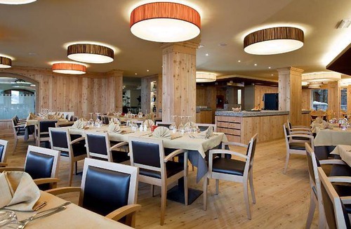 Passo del Tonale Hotel | 54 m² Hotel ∙ 4 guests