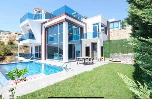 Alanya Villa | 600 m² Villa ∙ 6 bedrooms ∙ 6 guests