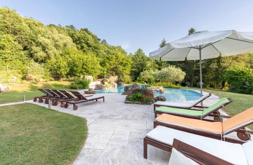 Umbertide House | 650 m² House ∙ 6 bedrooms ∙ 12 guests