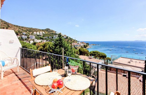 Almadraba-Canyelles Apartment | 66 m² Apartment ∙ 2 bedrooms ∙ 6 guests