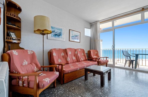 Sant Salvador Apartment | 67 m² Apartment ∙ 2 bedrooms ∙ 6 guests