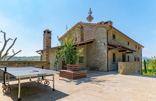 Firenzuola Villa | 700 m² Villa ∙ 8 bedrooms ∙ 18 guests