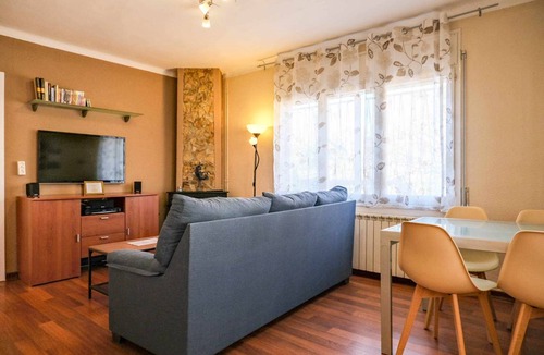 Besalu House | 72 m² House ∙ 2 bedrooms ∙ 4 guests