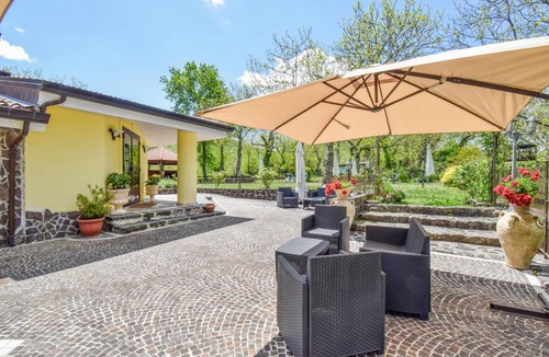 Roccamonfina Apartment | 75 m² Apartment ∙ 2 bedrooms ∙ 4 guests