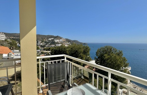 Almadraba-Canyelles Apartment | 8. Wonderful sea views with communal pool