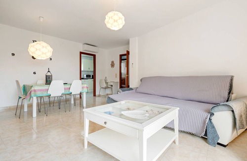 Cunit Apartment | 80 m² Apartment ∙ 3 bedrooms ∙ 6 guests