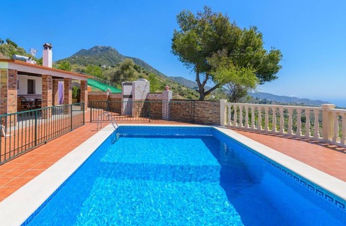 Torrox House | 80 m² House ∙ 3 bedrooms ∙ 6 guests