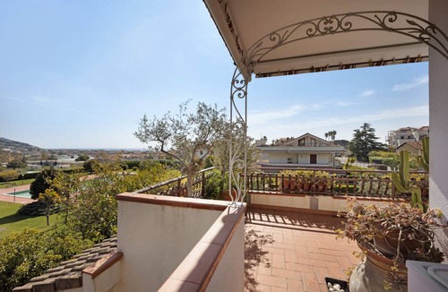Diano Castello House | 80 m² House ∙ 2 bedrooms ∙ 5 guests