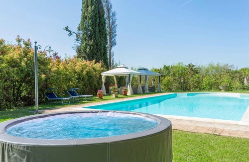 Foiano della Chiana House | 800 m² House ∙ 10 bedrooms ∙ 20 guests