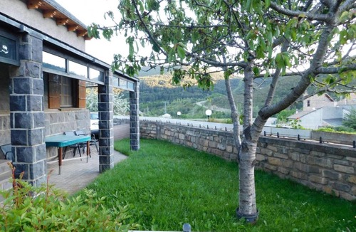Castiello de Jaca House | 86 m² House ∙ 3 bedrooms ∙ 5 guests