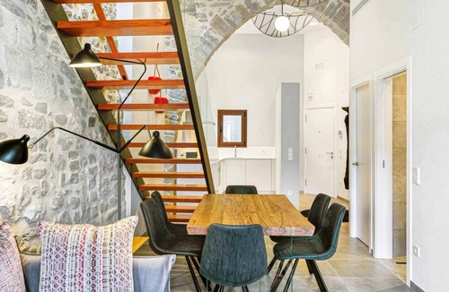 Besalu Apartment | 90 m² Apartment ∙ 3 bedrooms ∙ 6 guests