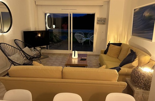 Pals Apartment | 95 m² Apartment ∙ 3 bedrooms ∙ 6 guests