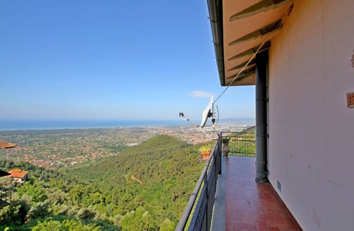 Montignoso Villa | 95 m² Villa ∙ 2 bedrooms ∙ 5 guests