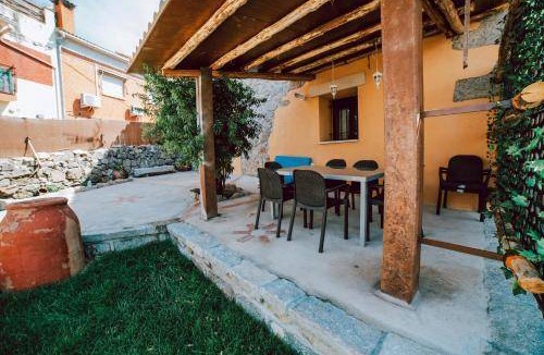 Sotillo de la Adrada House | 97 m² House ∙ 4 bedrooms ∙ 10 guests