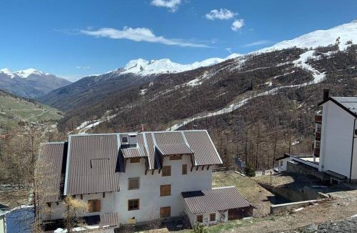 Sestriere Apartment | A 2 minuti dalle piste da sci e campo da golf.