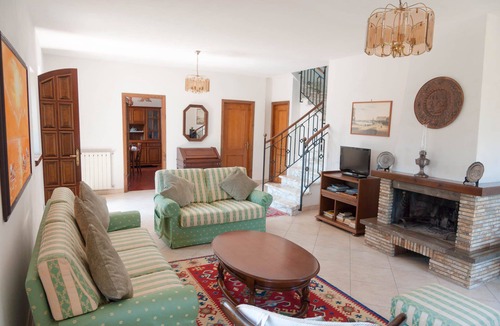 Capanne-Prato-Cinquale Villa | A beautiful villa situated on the gorgeous Tuscany coastline
