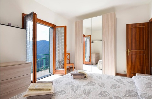 Vescina House | A well laid out vacation home with authentic furnishings and good facilities, near Recco.