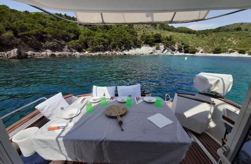 Roses Town Center Boat Rental | Aavinya