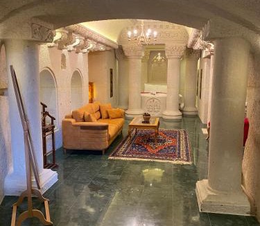Ortahisar Hotel | Abu Hayat Cave Suites