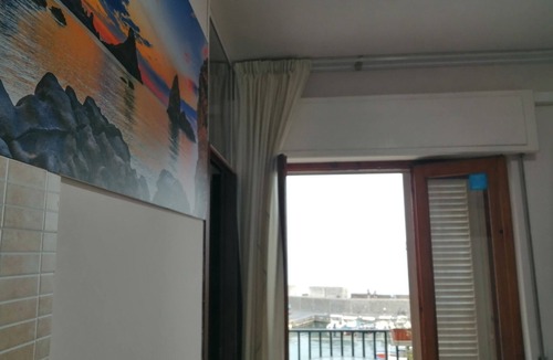 Stazzo Apartment | Acirealevacanze - Romantic room by the sea!