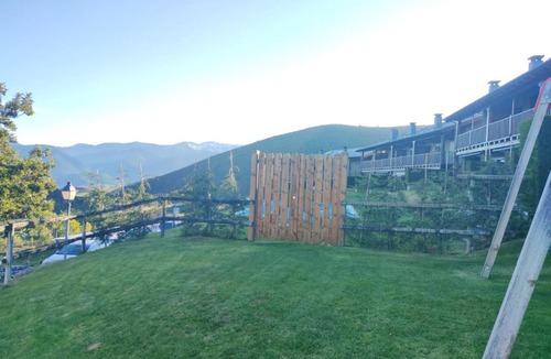 Bellver de Cerdanya Ski Chalet | Acogedora casa adosada con fantásticas vistas panorámicas