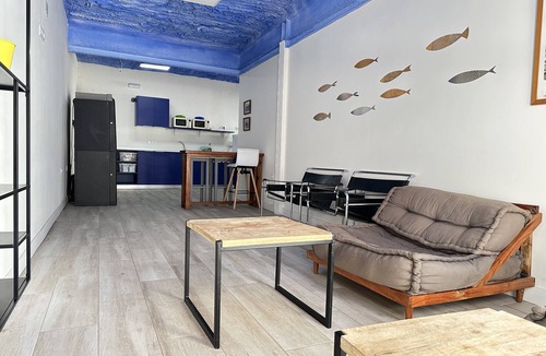 Roses Town Center Hostel | AGI Gloria Rooms