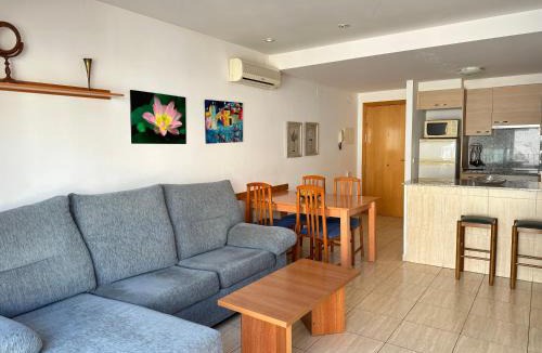 Roses Town Center Apartment | Agi Norfeu Park