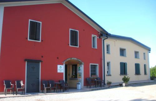 Camposanto House | Agriturismo Le Gazze