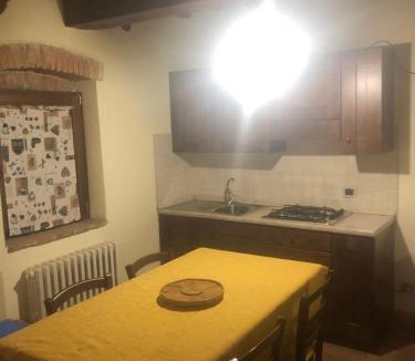 Avigliano Umbrio Apartment | Agriturismo Piandellerose