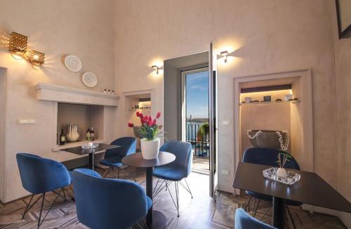 Centro Storico House | AL CONSOLE LUXURY SUITE