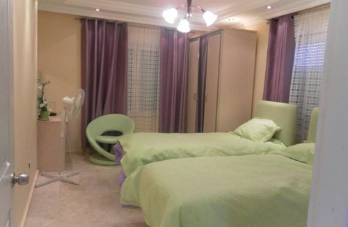 Mahmutlar Villa | Alanya Villa private Pool 10- 15 mins walk to Beach &Town Centre. Sleeps10