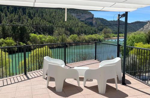Tolosa House | ALCALA DEL JUCAR, Casa rural Rio Tranquilo 1 -Piscina privada-