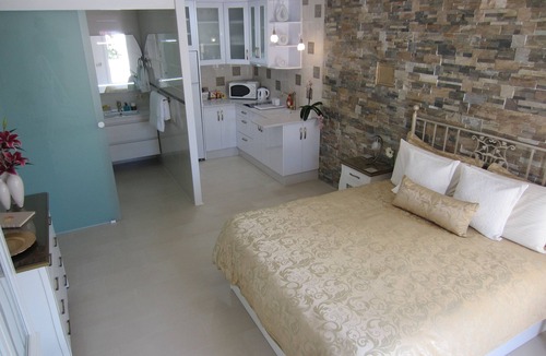 Benalmadena Bed & Breakfast | All is private, when booking we BLOCK the entire property for your holiday !