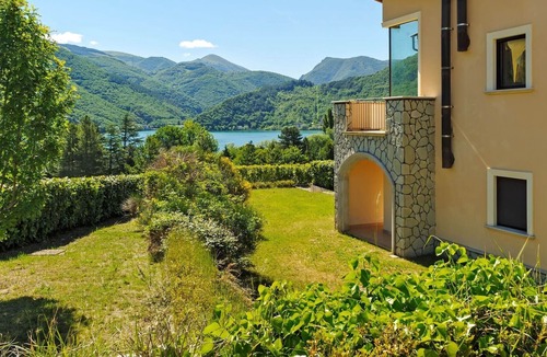 Scanno House | Alluring Holiday Home in Scanno with Garden